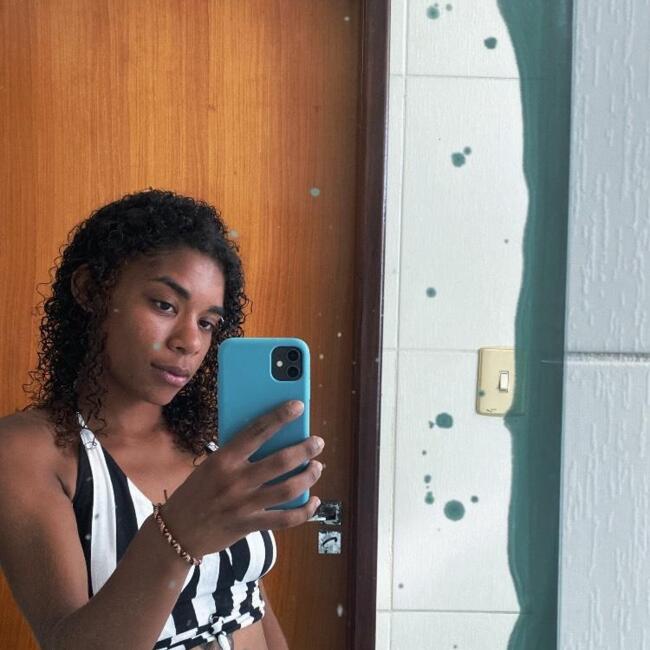 Babysitter in Camaçari: Karine