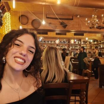 Babysitter a Piombino: Laura