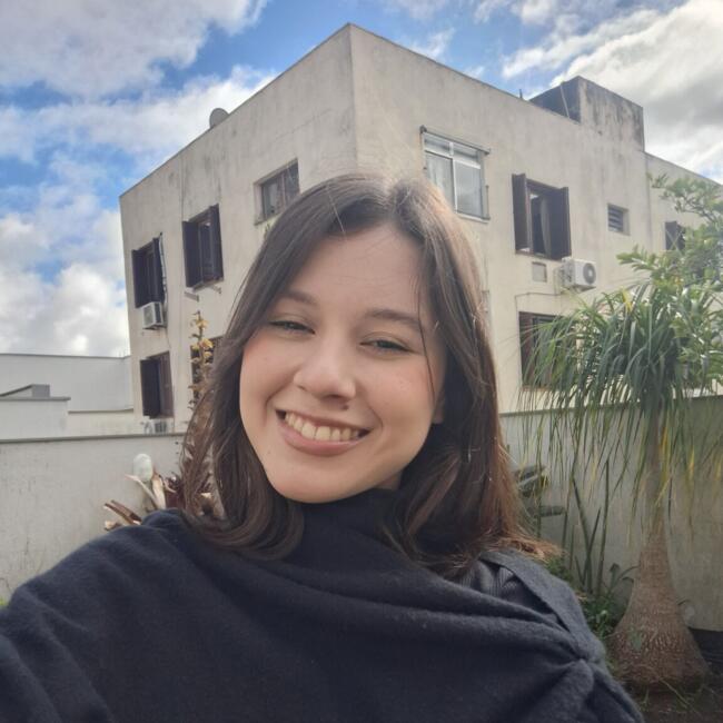 Babysitter in Porto Alegre: Maria Eduarda