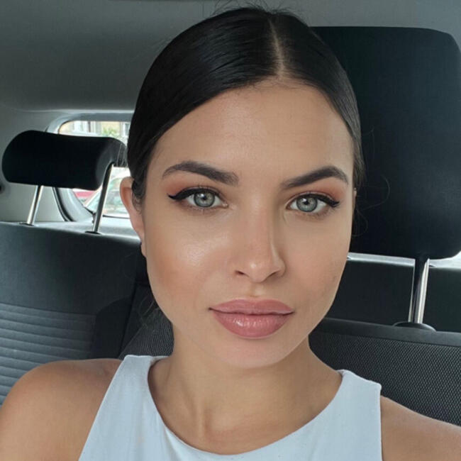 Nanny in Chêne-Bourg: Carmen