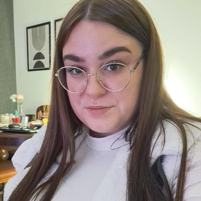 Babysitter in São João da Talha: Barbara