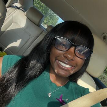 Babysitter Katy: Ziara