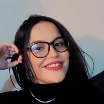 Babysitter in Pedro Leopoldo: Larissa