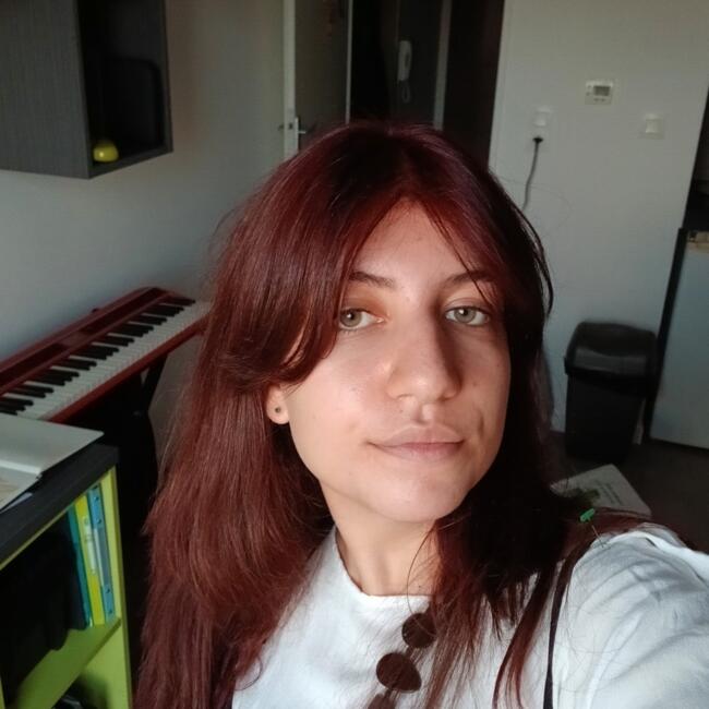 Babysitter in Nantes: Angèle