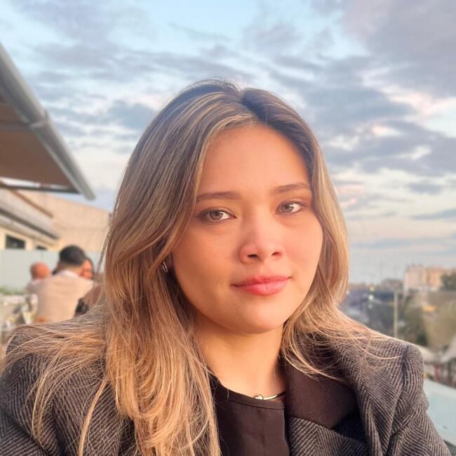 Canguro en Sevilla: RAIZA FERREIRA MELO