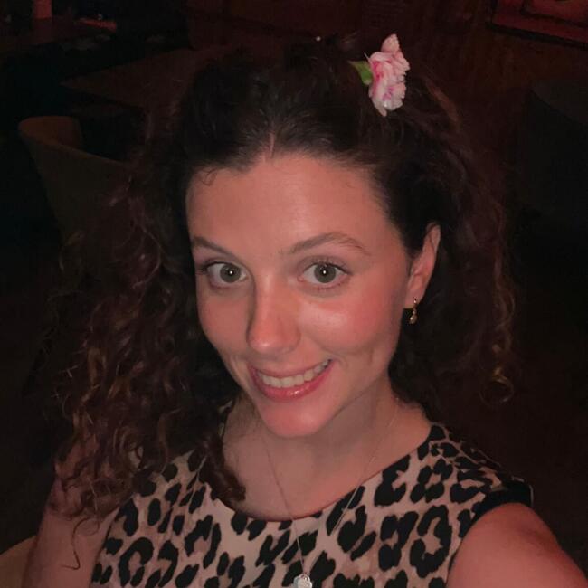 Babysitter in Lincoln: Lily