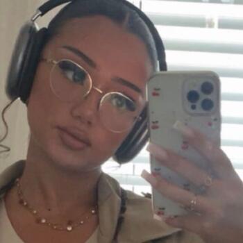 Babysitter in Le Grand-Saconnex: Yasmine