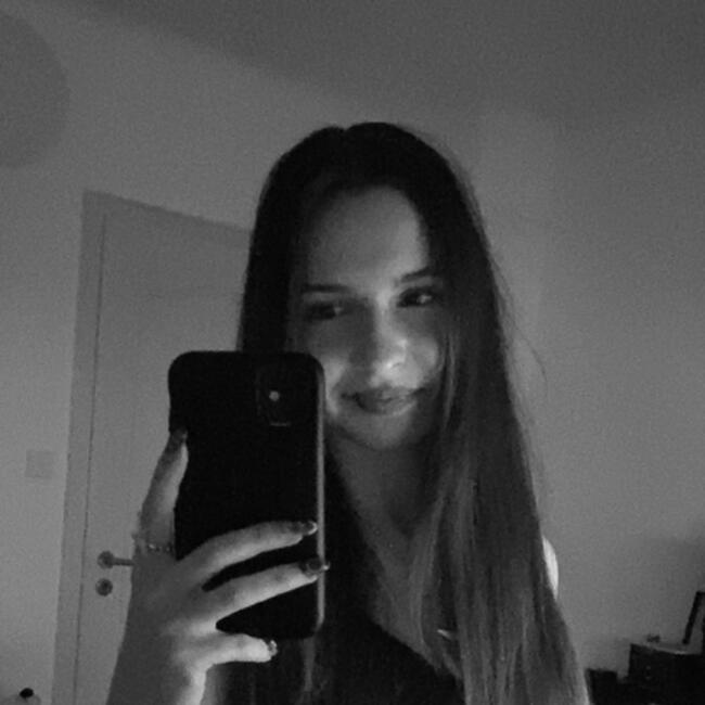 Babysitter in Colmar: Veronika