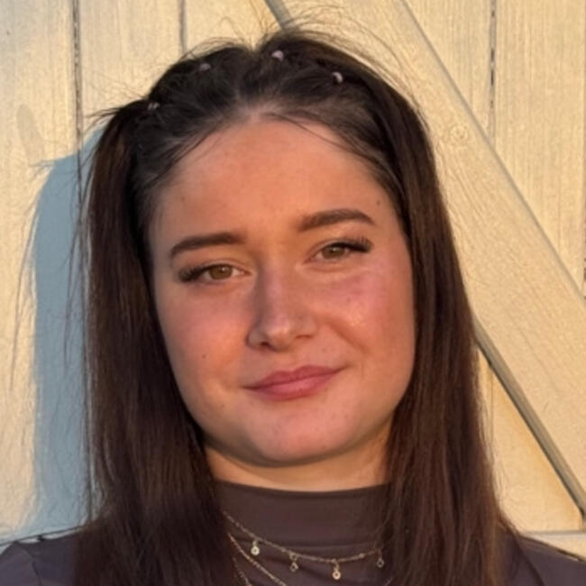 Babysitter in Saint-Denis-des-Monts: Morgane