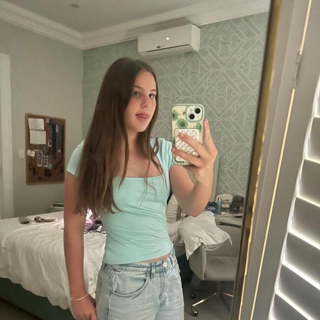 Nanny in Westville: Caity