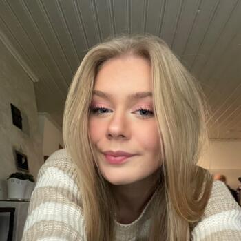 Babysitter in Vaxjo: Ella