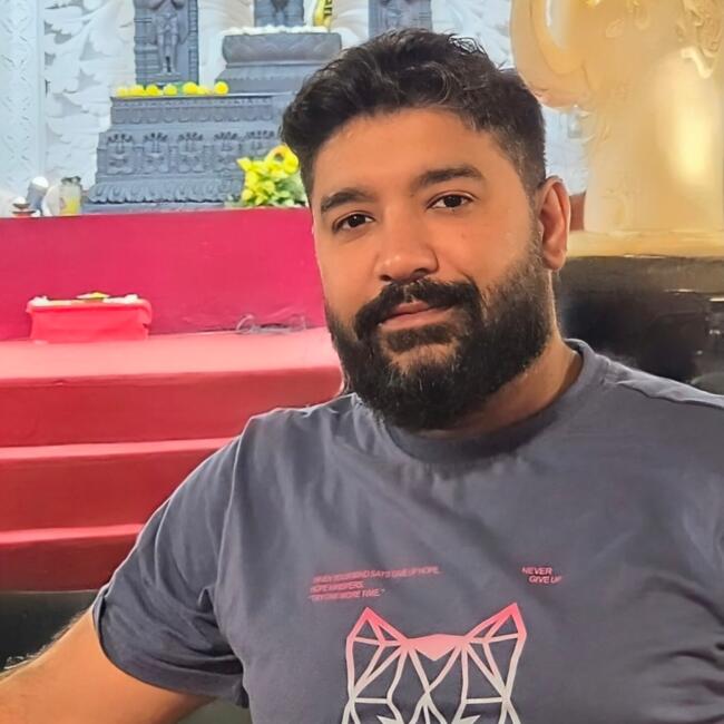 Surat में बेबीसिटिंग की नौकरी: Rajat