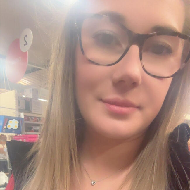 Babysitter in Sambreville: Amandine