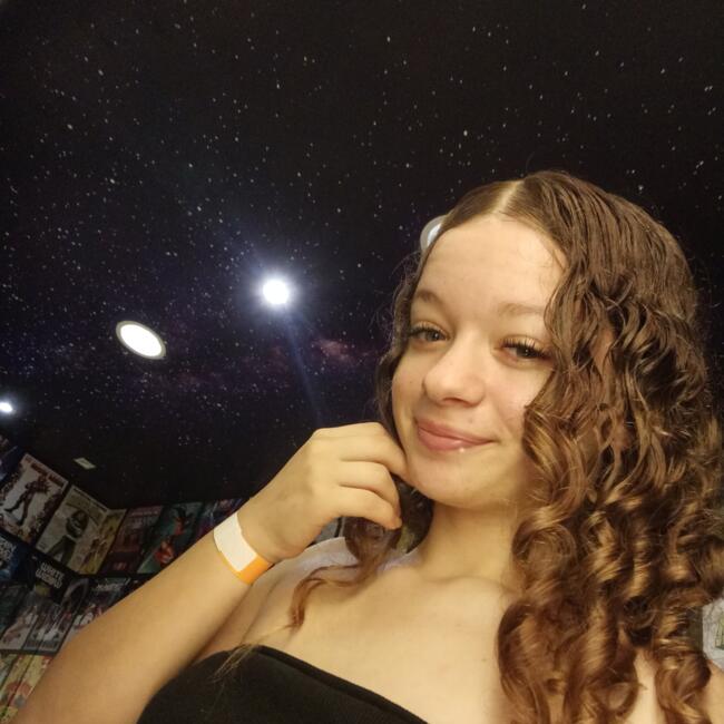 Babysitter in São Vicente: Yasmim