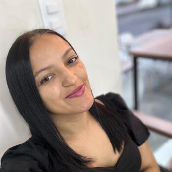 Babá em Fortaleza: Elania