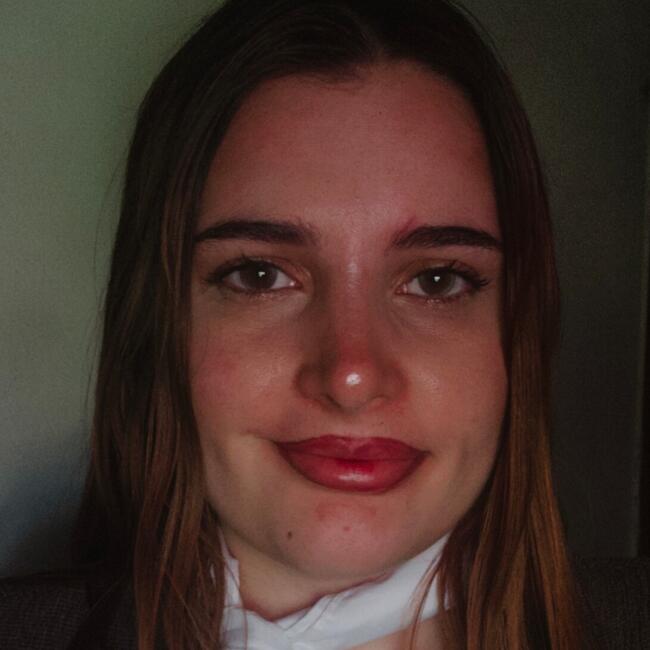 Babysitter in Nogueira: Daniela