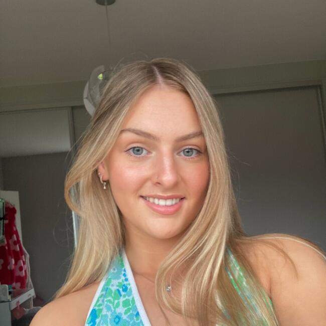 Babysitter in Edinburgh: Emma