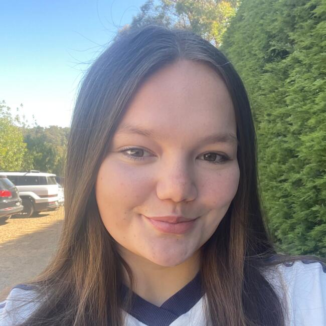 Babysitter in Melbourne: Catie