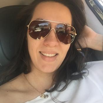 Babysitting Jobs in Brasília: babysitting job Magda