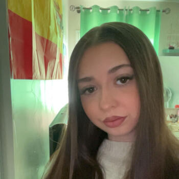 Babysitter in Plélan-le-Petit: Lola