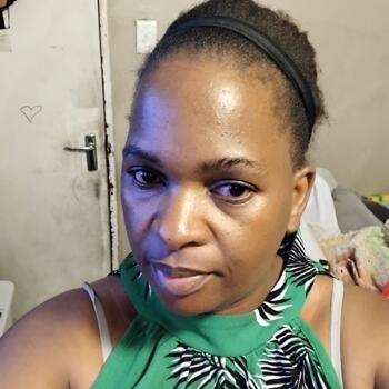 Babysitter Cape Town: Nomagugu