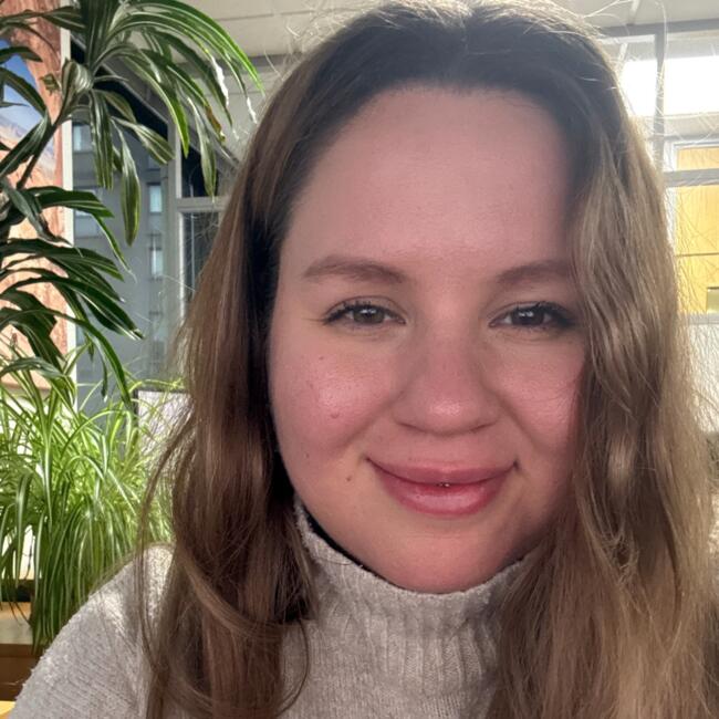 Babysitter in Guildford: Estheffany