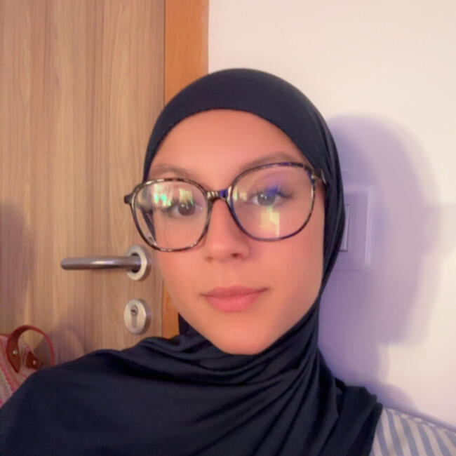 جليسة أطفال في الدار البيضاء: Hibat