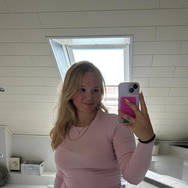 Babysitter in Salzgitter: Ella