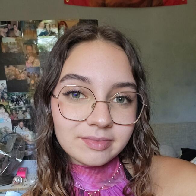 Baby-sitter à Pajay: Anais