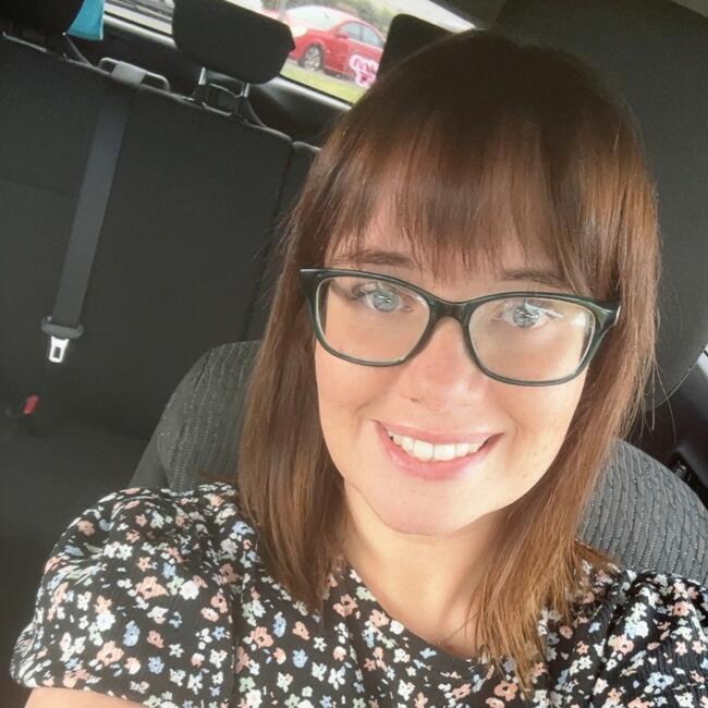 Babysitter in Newtownabbey: Lauren