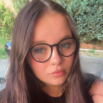 Babysitter in Hannut: Clara