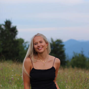 Babysitter in Eugendorf: Theresa