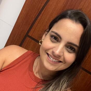 Emprego de babá em Silva Jardim: emprego de babá Camila
