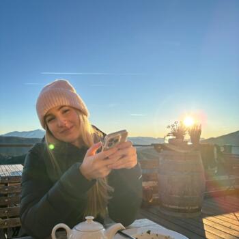 Babysitter in Weissenbach an der Triesting: Katja