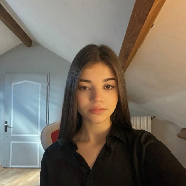 Babysitter in Oullins: Ala