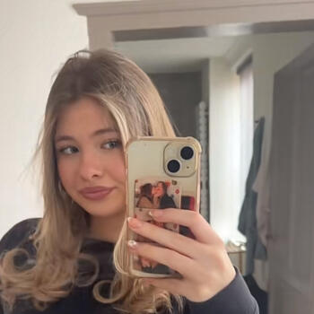 Babysitter Hoeselt: Lena