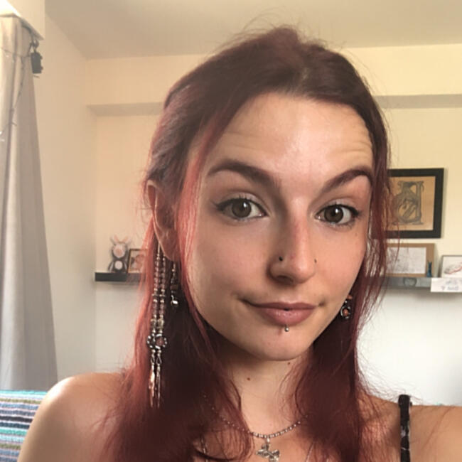 Babysitter in Mazamet: Alicia