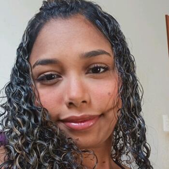 Babá Uberaba: Fabiana