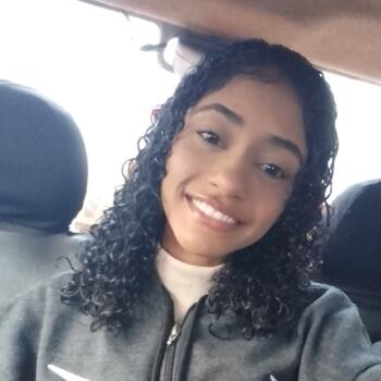 Babysitter in Paragominas: Marina