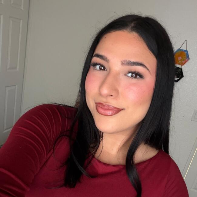 Babysitter in Moreno Valley: Maricruz