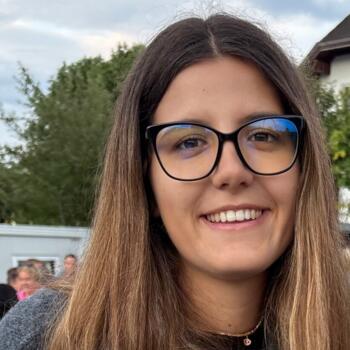 Babysitter Krems an der Donau: Lena