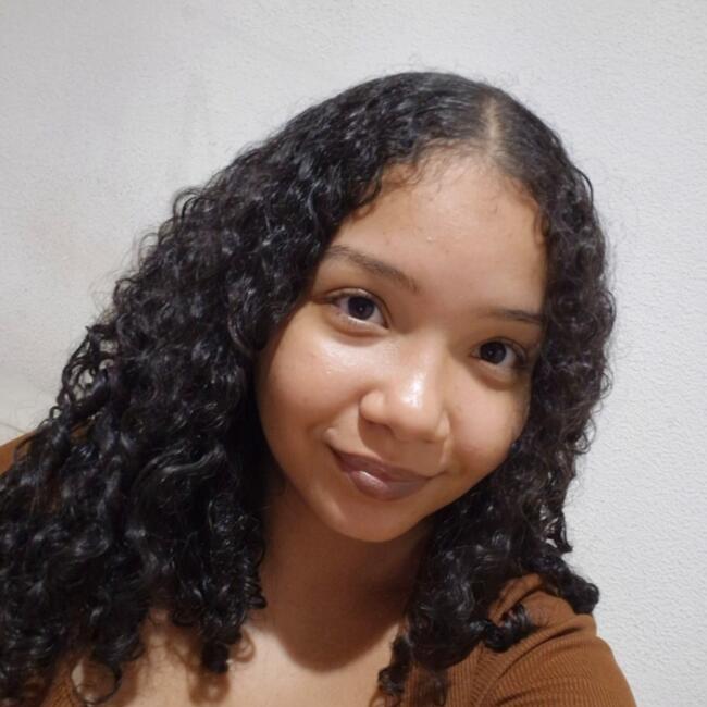 Babysitter in Taubaté: Julia