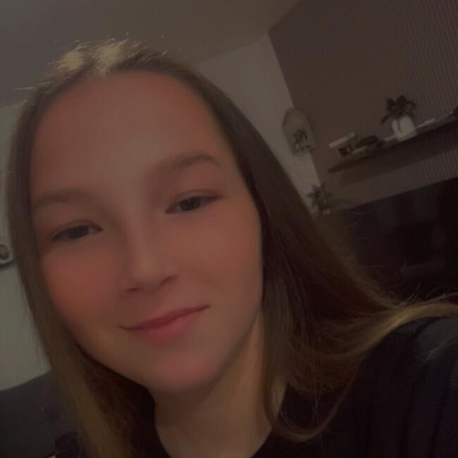 Babysitter in Saint-Étienne-du-Rouvray: Gina