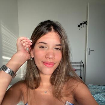 Babysitter in Vila Franca de Xira: Nicole