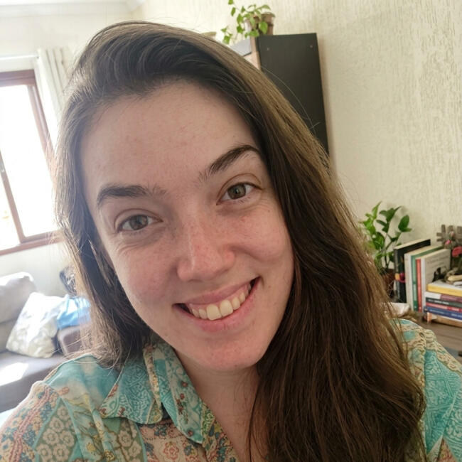 Babá em Porto Alegre: Débora