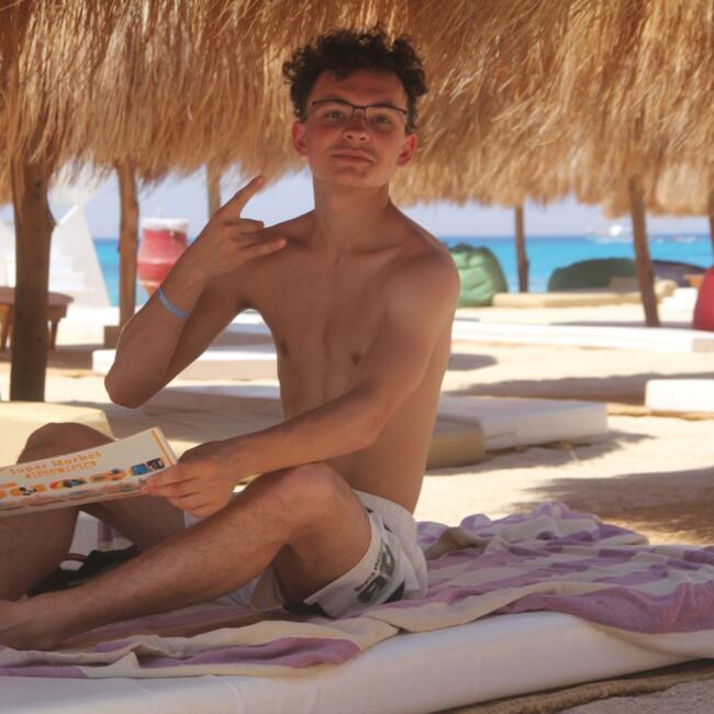 Babysitter in Authevernes: Mathys