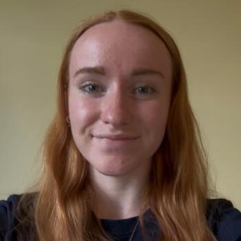 Babysitter em Galway: Emer