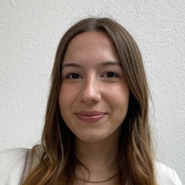 Babysitter em Lisboa: Carol&Aura