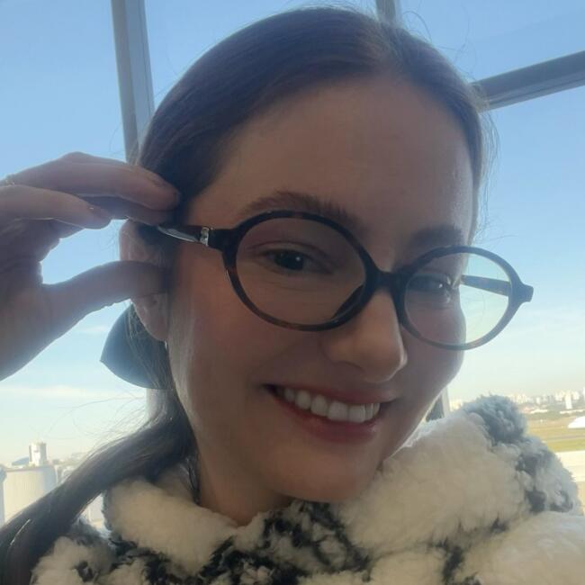 Babysitter in São Paulo: Camila