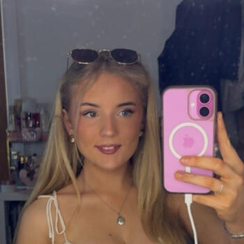 Babysitter in Moate: Cassie